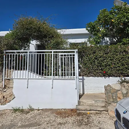 Urban Oasis Next To The בית נופש *